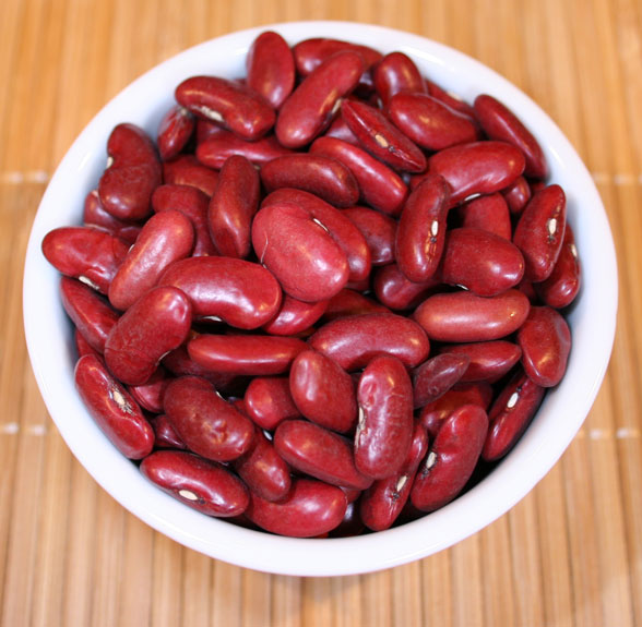 REd kidney beans in a white container.