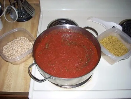 Ingredients for pasta e fagioli.